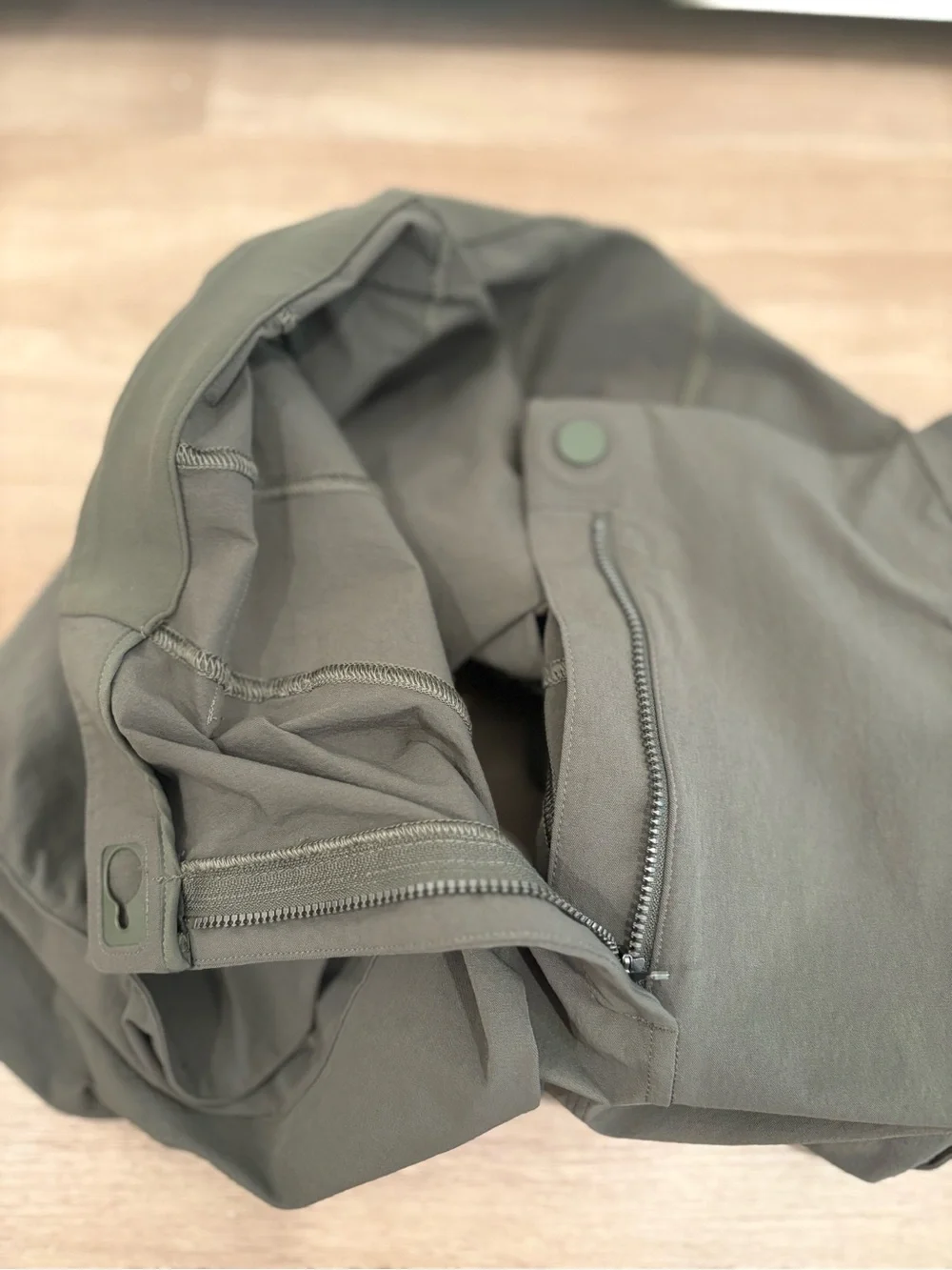 Lululemon Relaxed-Fit Super-High-Rise Cargo short